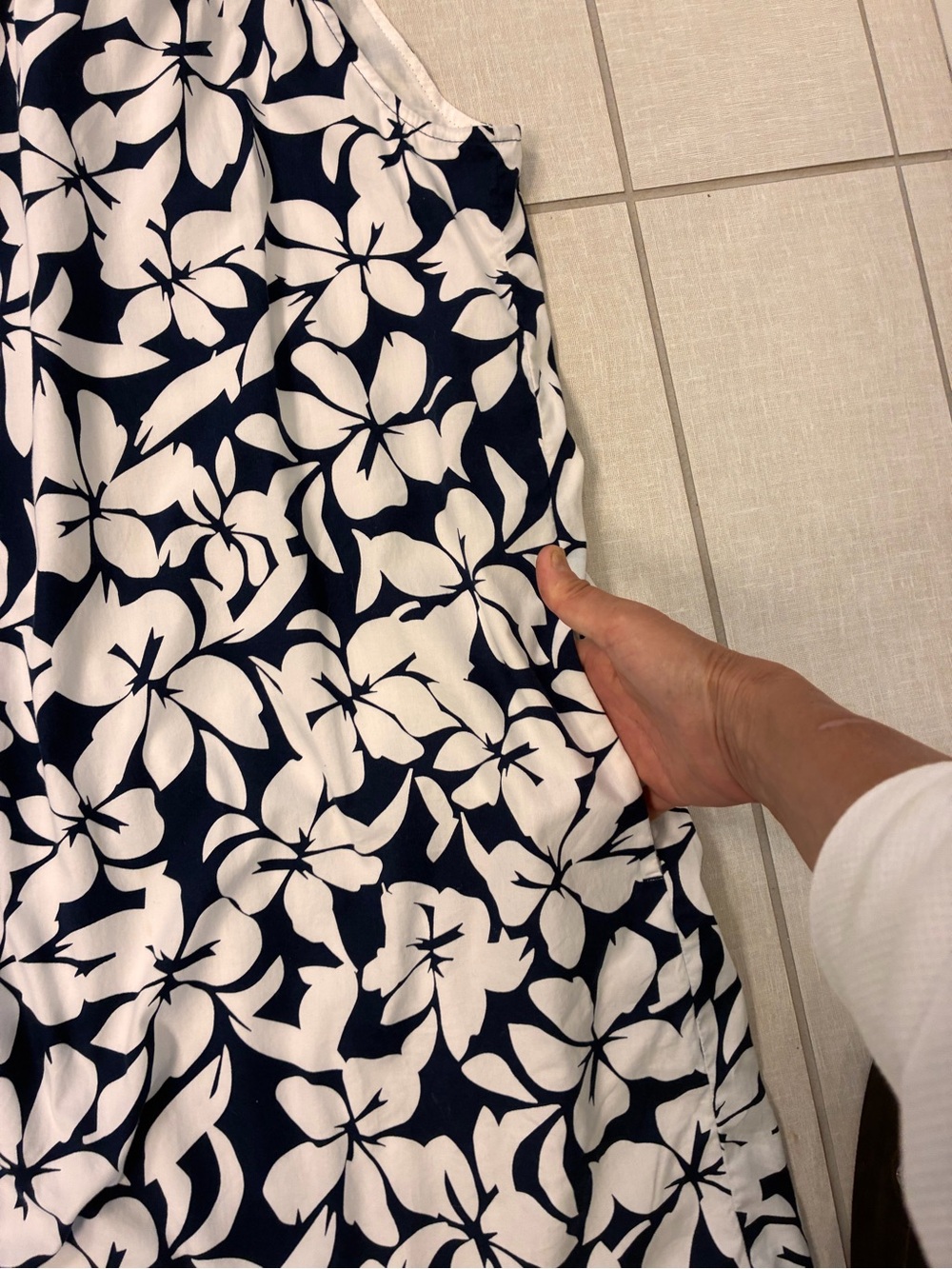 J. Crew Navy & White Floral Halter Tie Neck Shift Dress 0 - Picture 5 of 11
